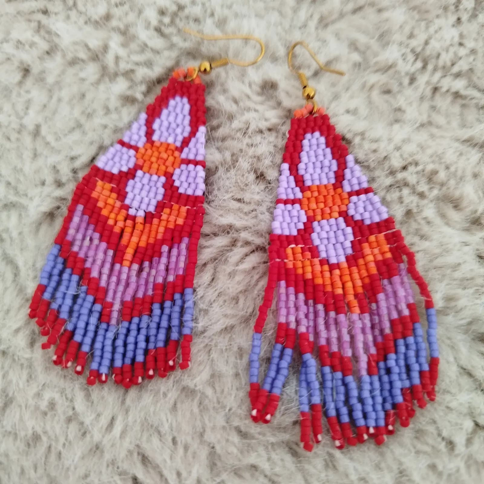 Boucles d’oreilles pendantes tissées en perles à franges