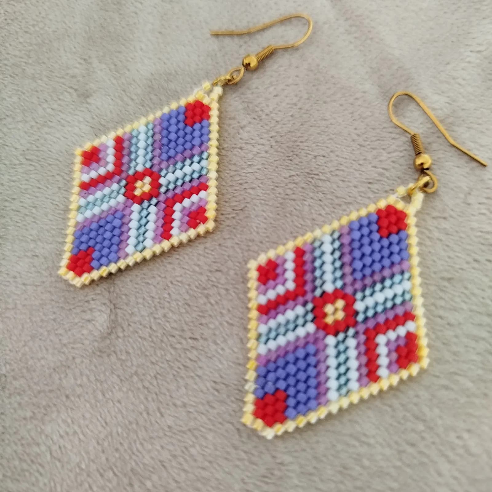 Boucles d’oreilles pendantes losanges en perles tissées myiuki
