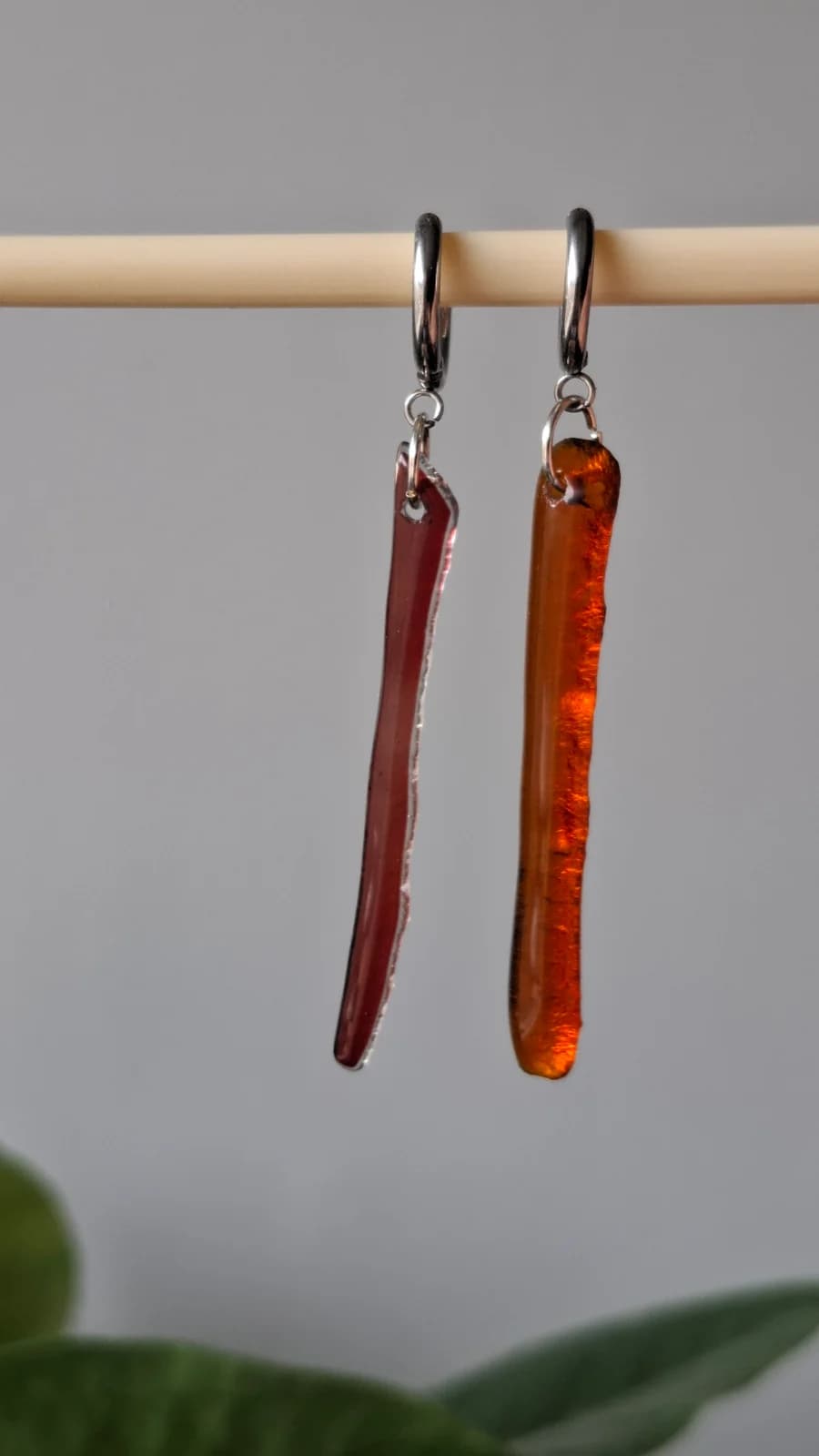 Boucles d’oreilles en verre recyclé - orange et rouge