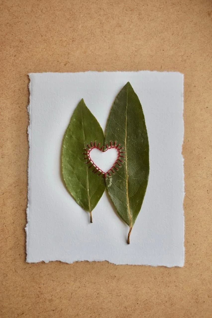 Broderie sur feuille d’arbre - Coeur Duo