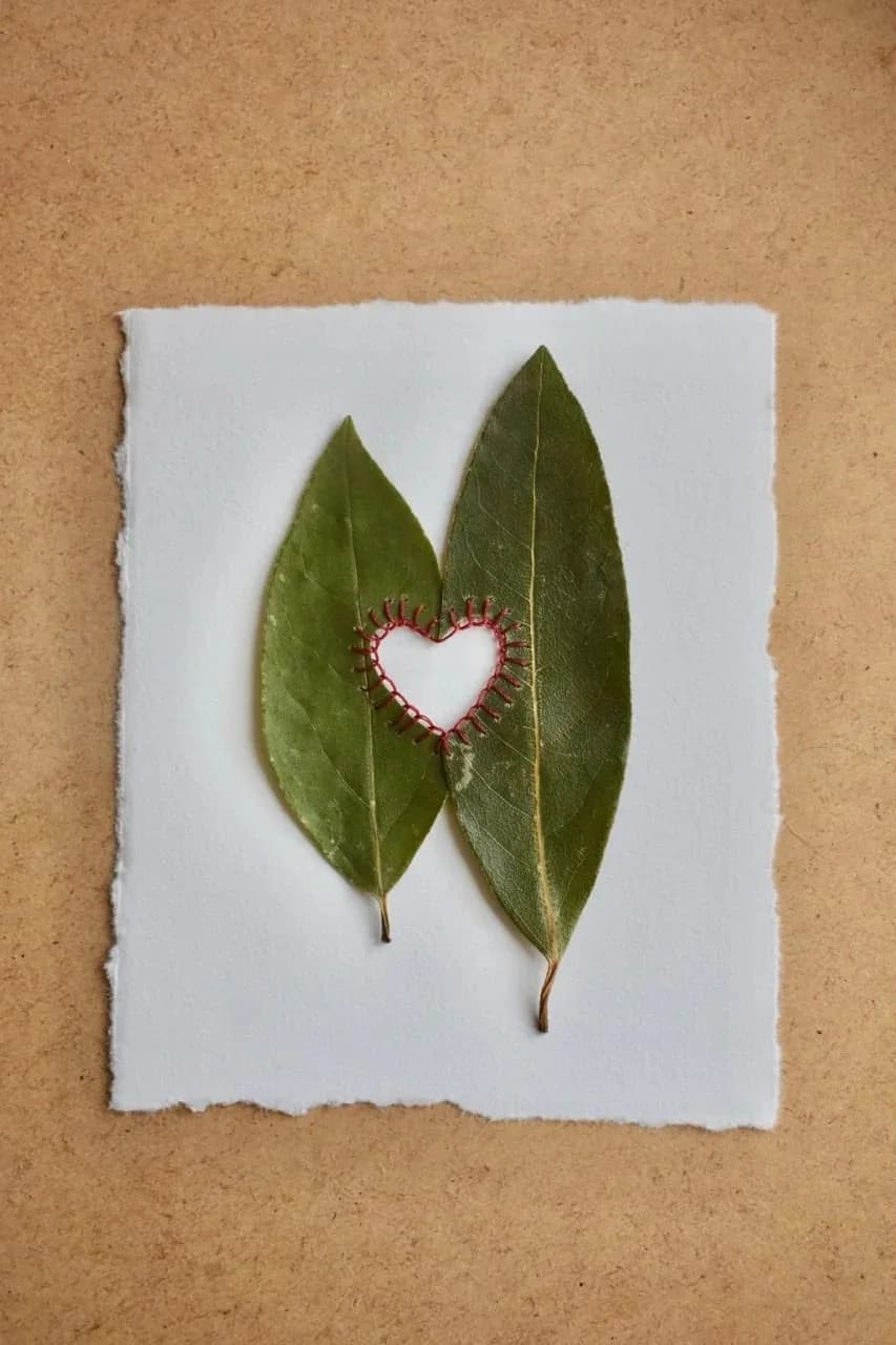 Broderie sur feuille d’arbre - Coeur Duo