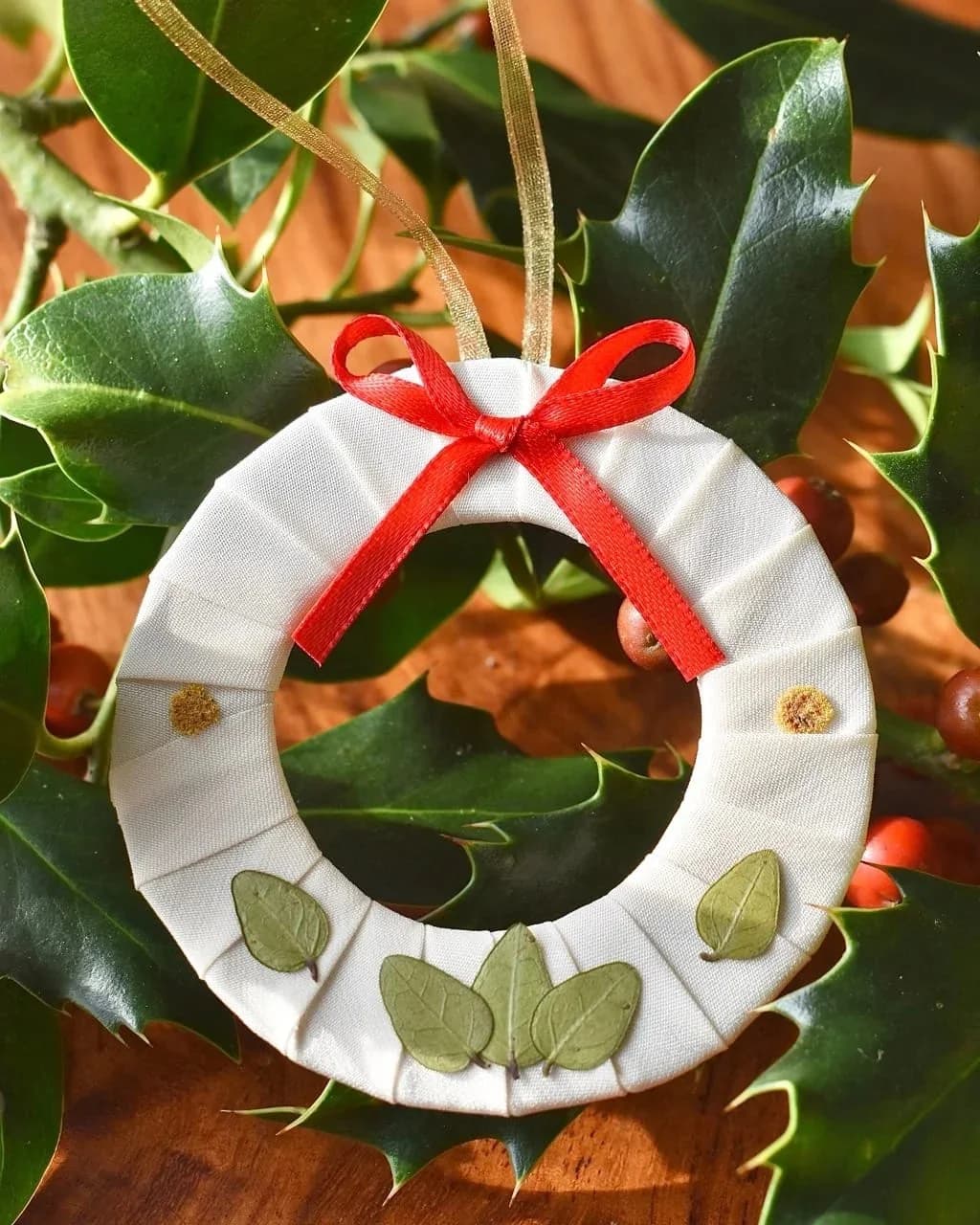 Couronne Embrasse - moi — 1 pièce
