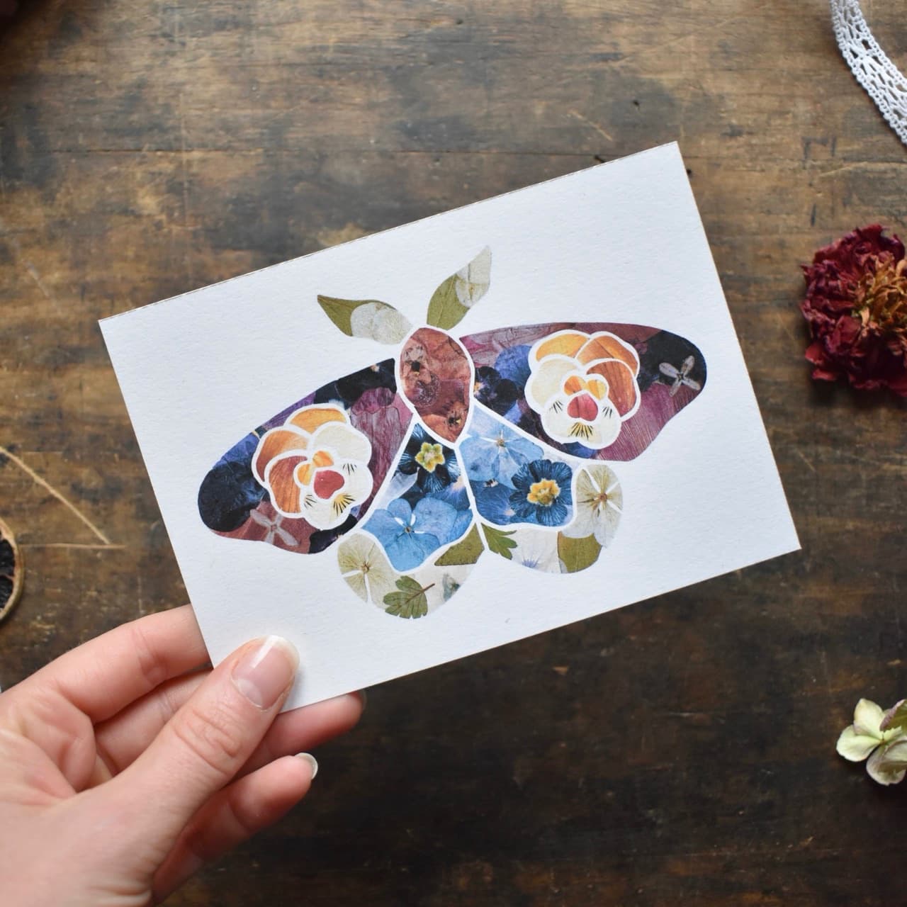 Carte Vitrail Sphinx fleuri
