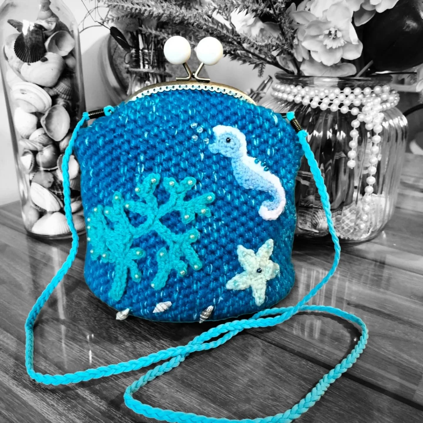 Sac à fermoir rétro au crochet et motifs marins