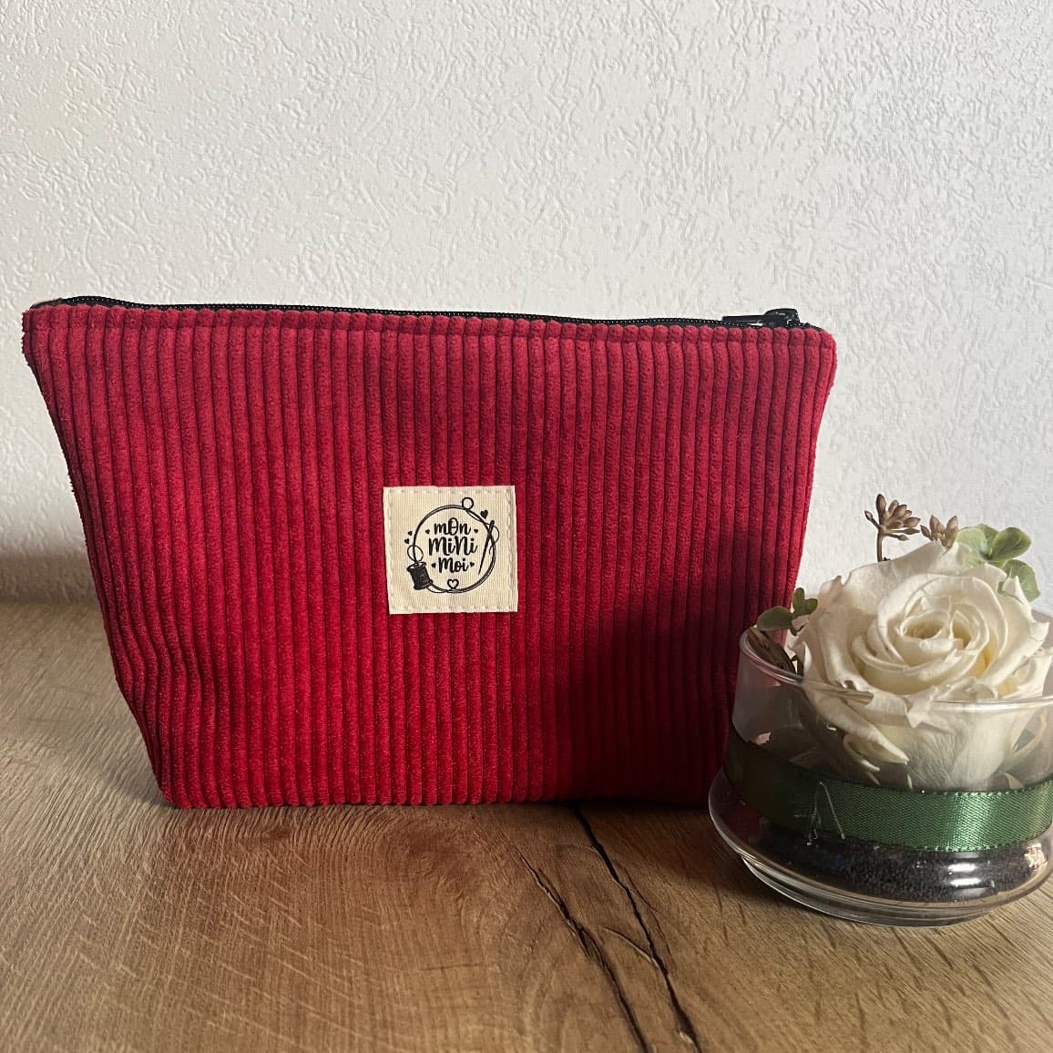 Trousse à fond plat en velours côtelé rouge