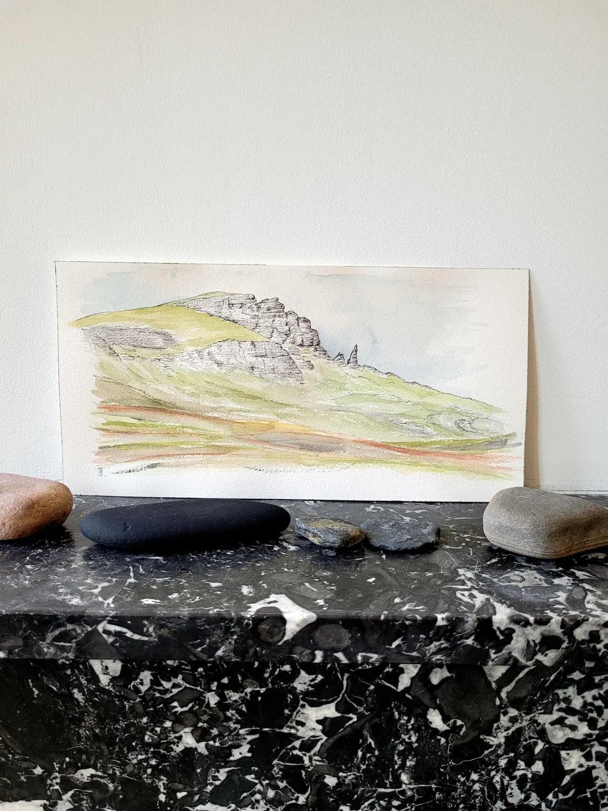 Aquarelle originale — Paysage d'Ecosse, Old Man of Storr, Île de Skye — Format 15x30 cm — vue 1
