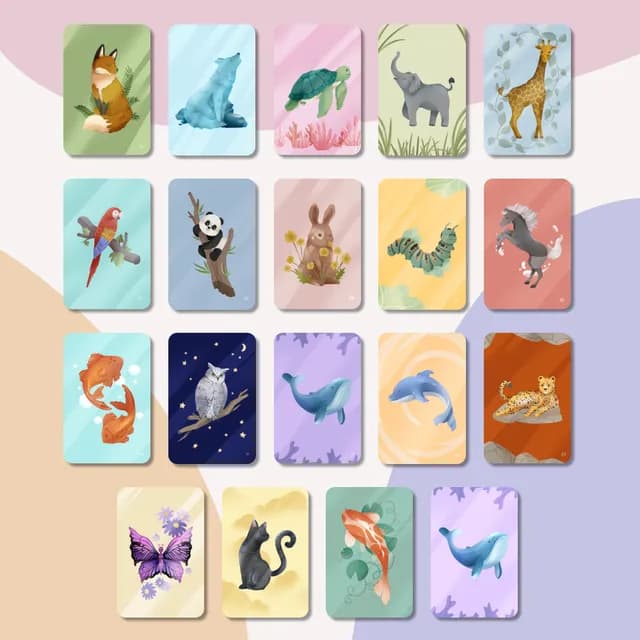 Cartes illustrées d'animaux étalées avec coins arrondis pour le jeu Mistigri et Memory