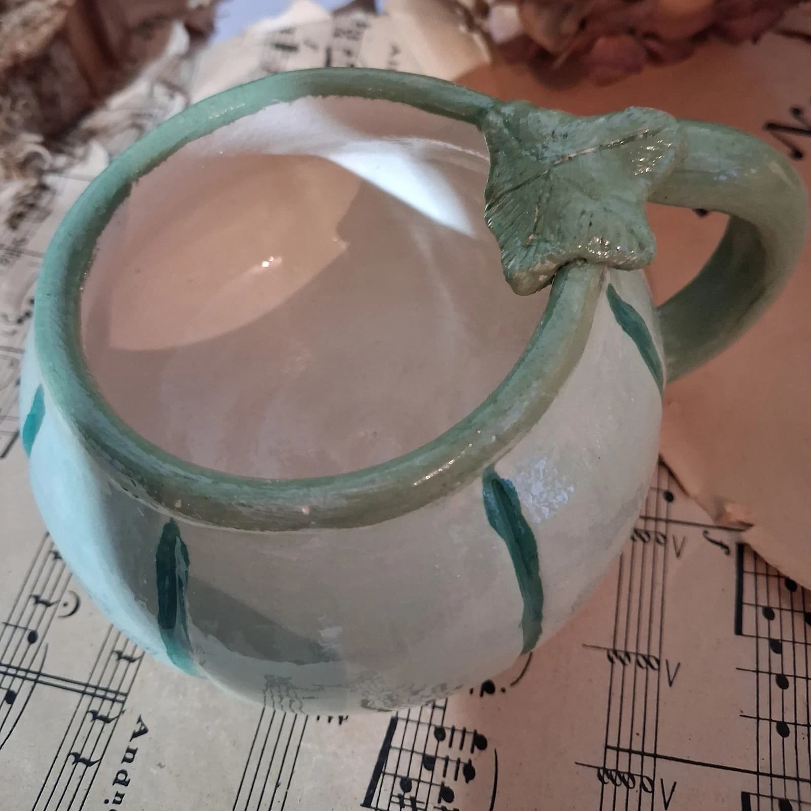 Tasse en céramique citrouille verte