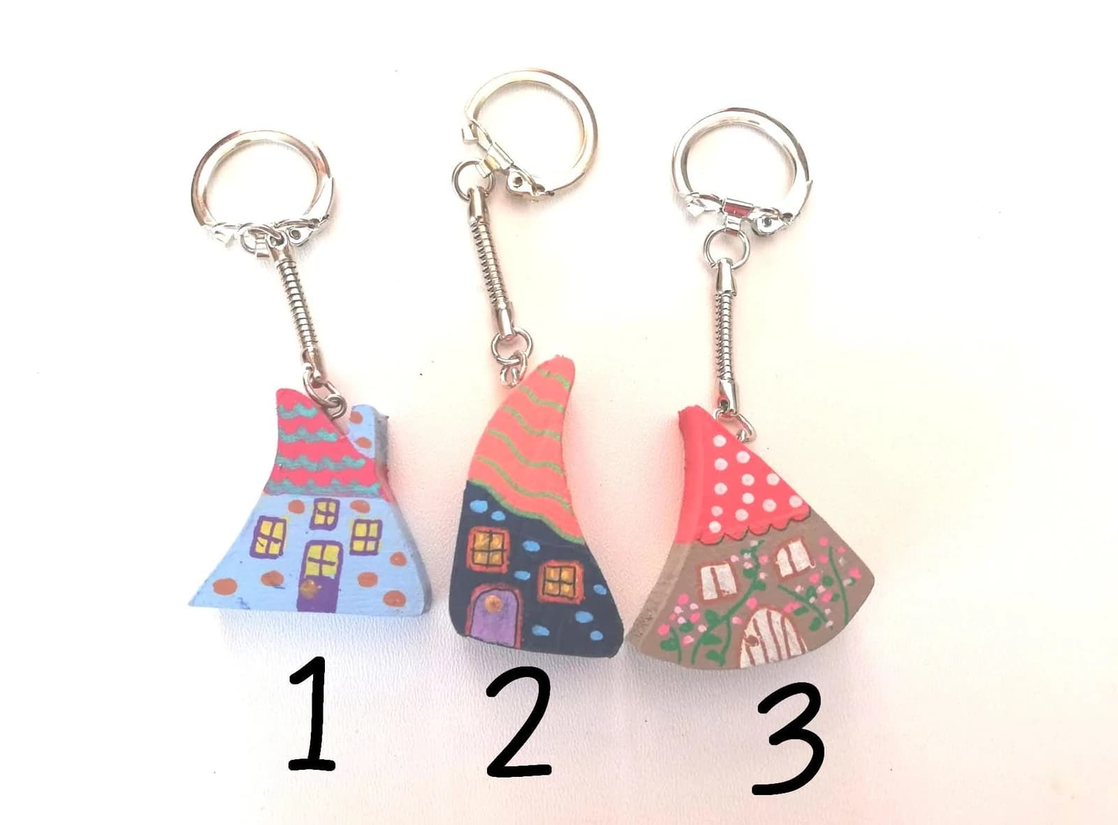 Porte clef en bois maison miniature fantaisie et originale faite à la main, porte-clé décoratif cadeau pour…