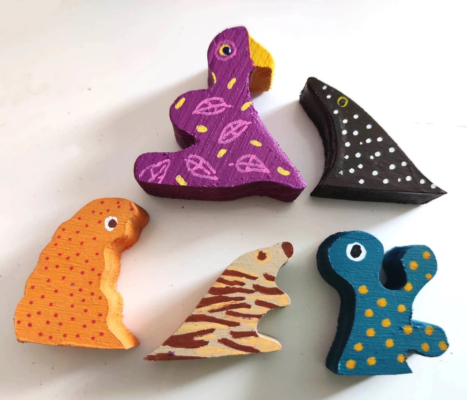 Assortiment de 5 mini animaux fabuleux en bois de sapin pour décoration avec des éléments jouets miniatures, fabs… — photo 2