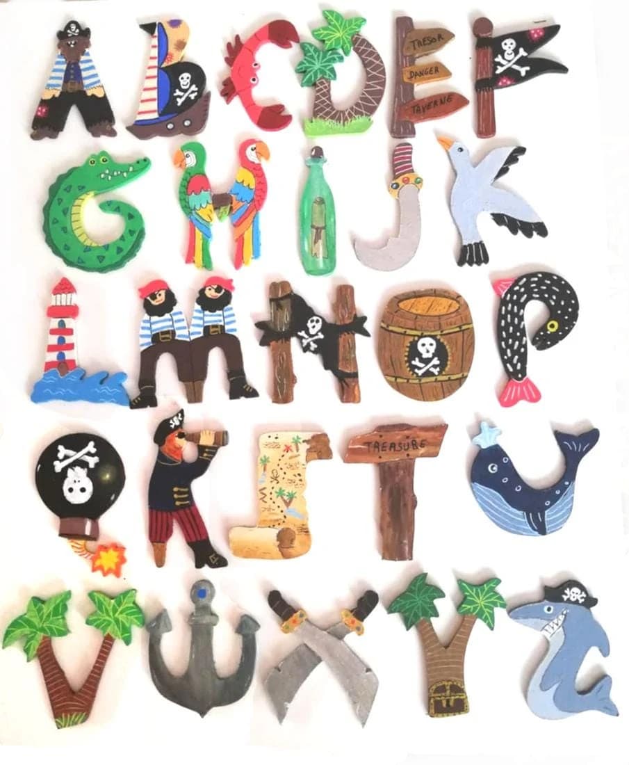 Lettres en bois thème pirate et la mer — prénom de 6 lettres