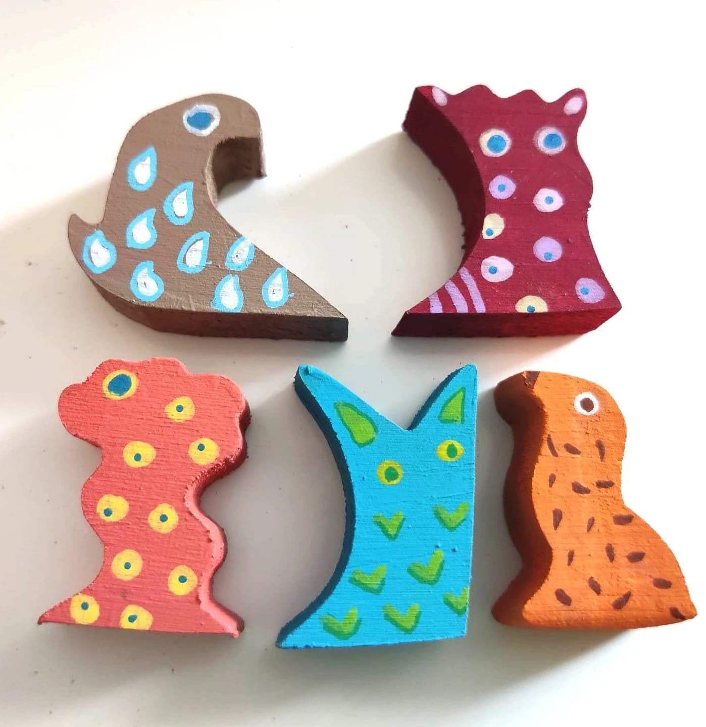 Assortiment de 5 mini animaux fabuleux en bois de sapin pour décoration avec des éléments jouets miniatures, fabs… — photo 2