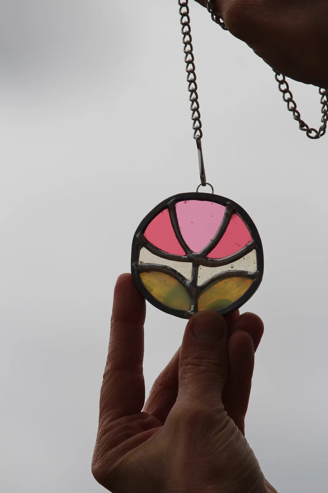 Suspension vitrail fleur
