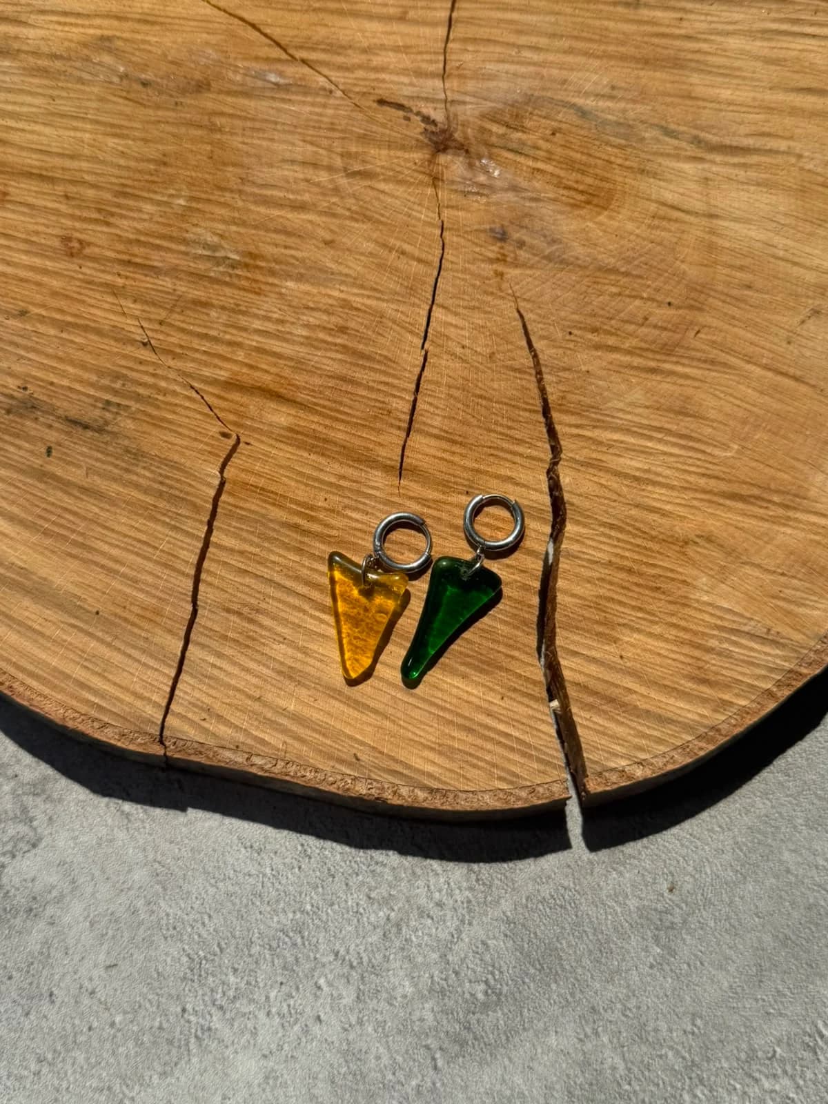 Boucles d’oreilles en verre recyclé - vert et jaune