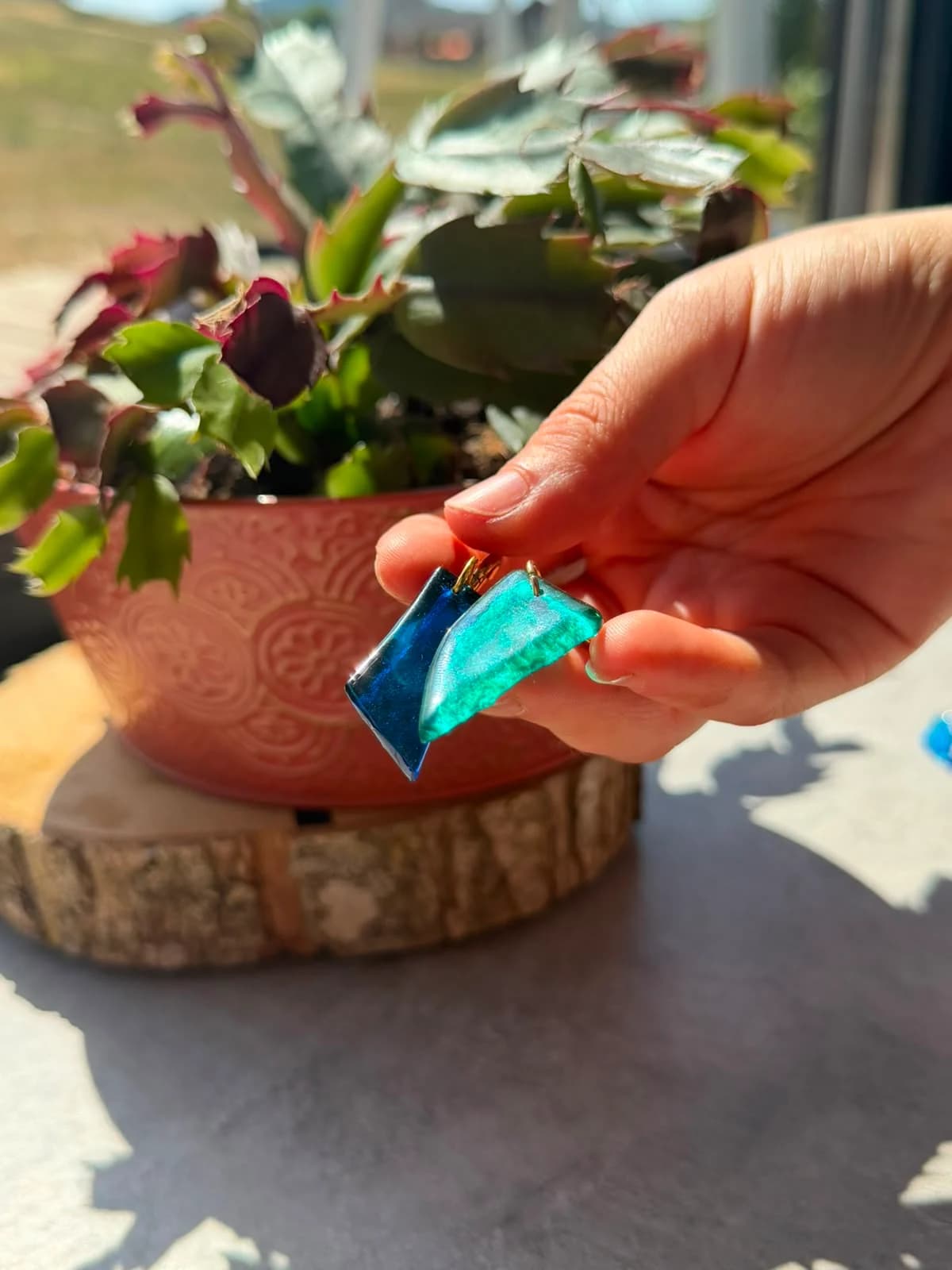 Boucles d’oreilles en verre recyclé - bleu turquoise et bleu rois