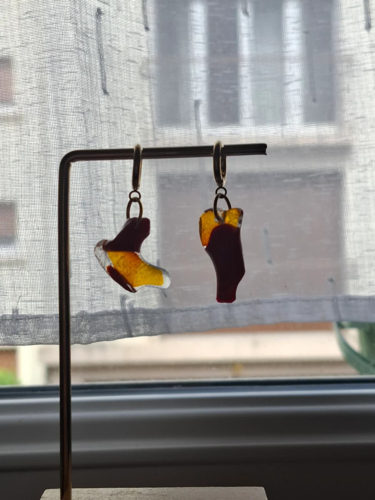 Boucles d’oreilles en verre recyclé - jaune et rouge