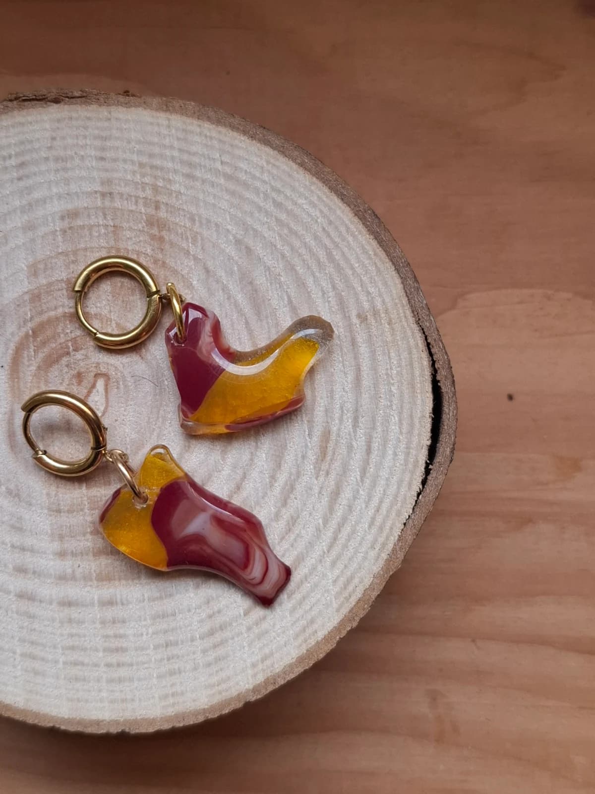 Boucles d’oreilles en verre recyclé - jaune et rouge