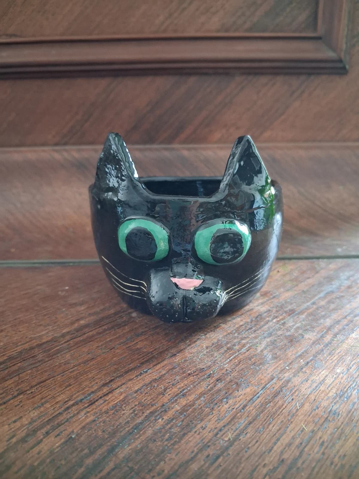 Pot en céramique chat noir aux yeux verts